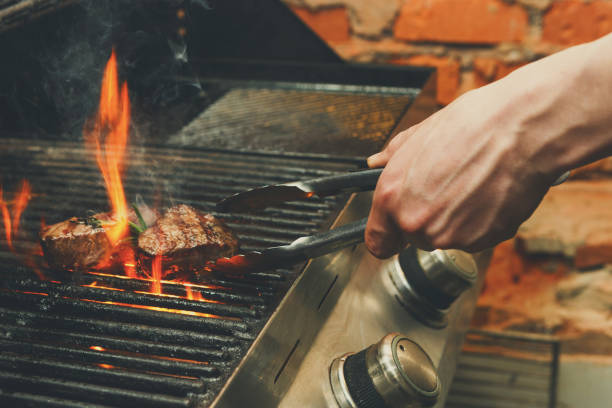 Gas oder Holzkohlegrill?